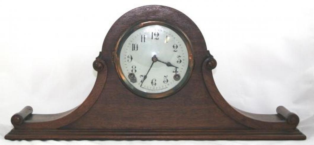 Pequegnat "Classic" model mantel clock