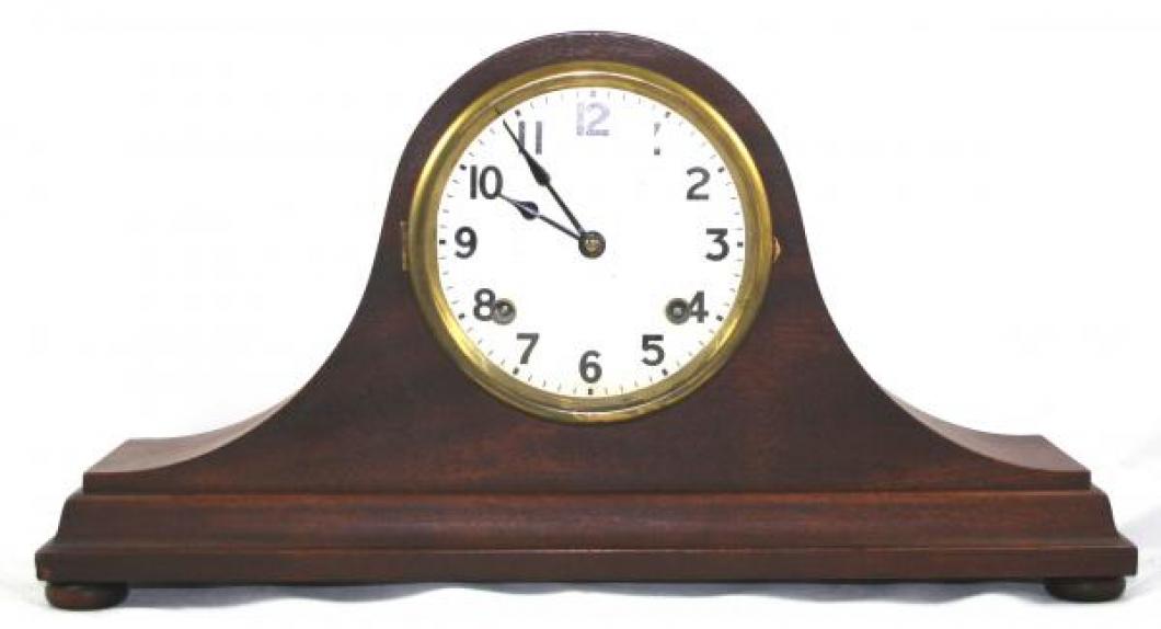 Pequegnat "Guelph B" model mantel clock