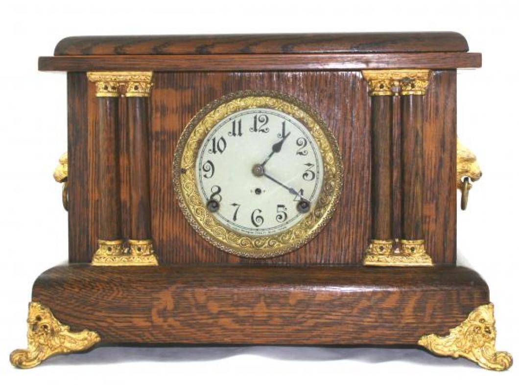 Pequegnat "Stratford" model mantel clock - gold detail