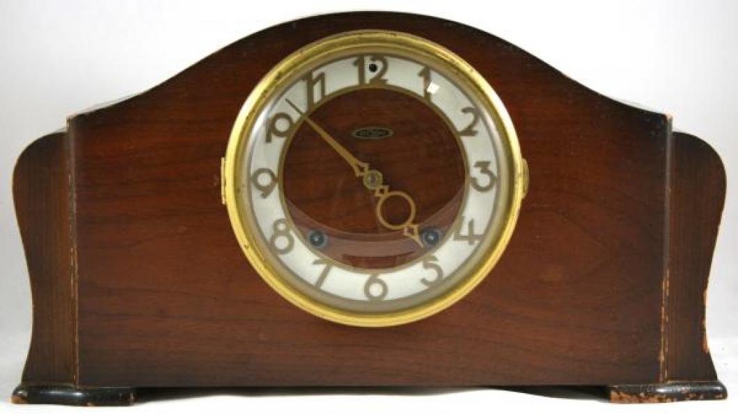 Seth Thomas BELLEVUE model mantel clock (time & strike, spring-driven)