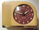 Westclox Peterborough ca. 1950 butterscotch MOONBEAM electric alarm clock